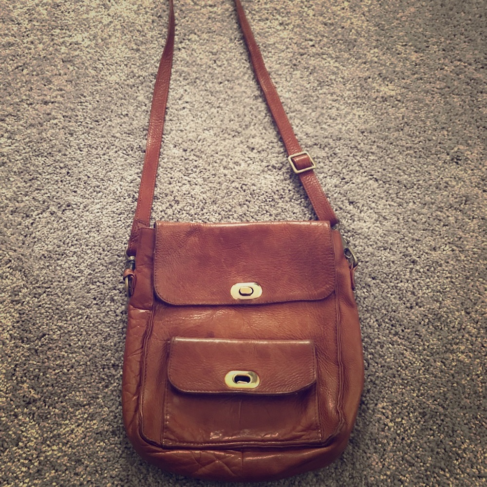 Leather messenger bag